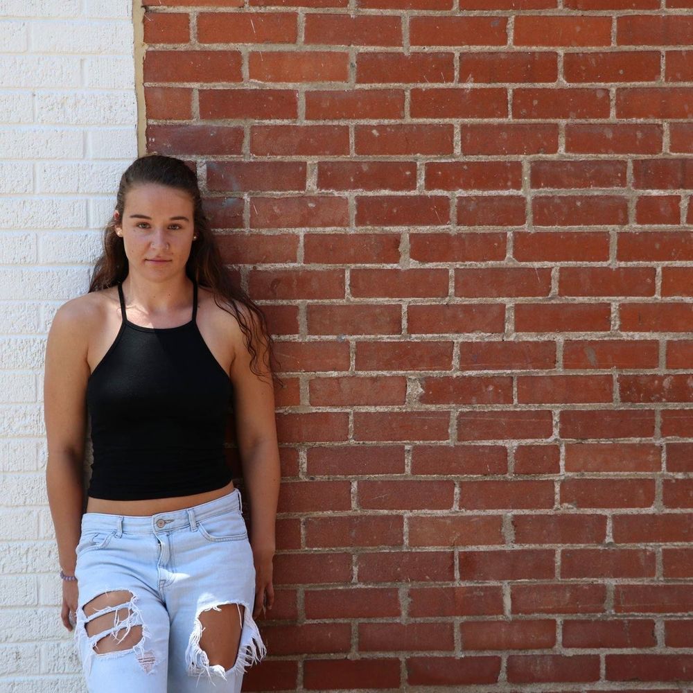 Meet your Posher, Tia